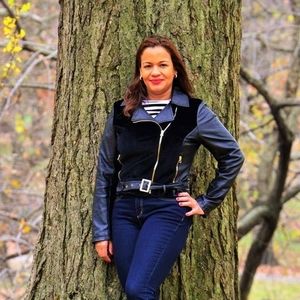 Meet your Posher, Alicia